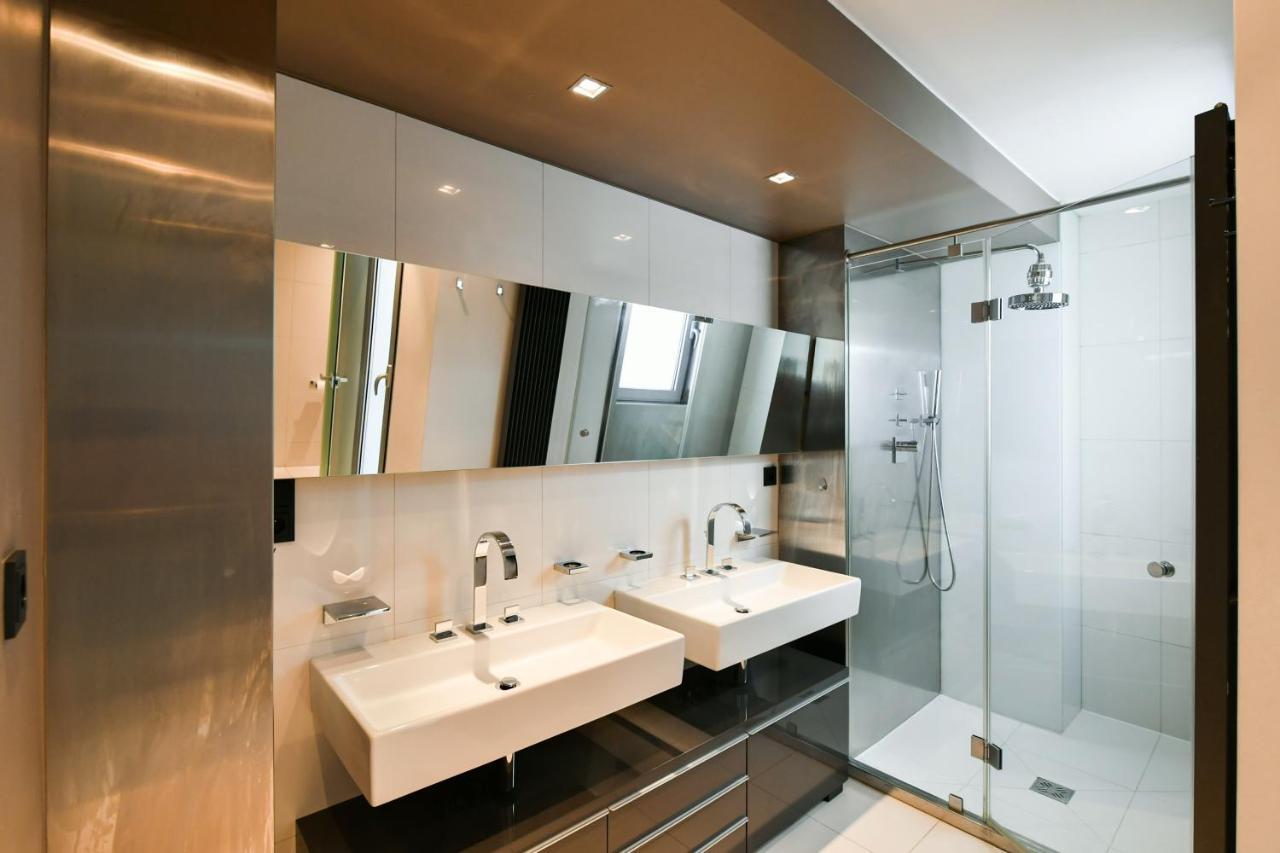 Luxury Central Penthouse With Sauna, Terrace, 250M2, 5Bdrm, 3Bthrm ปราก ภายนอก รูปภาพ